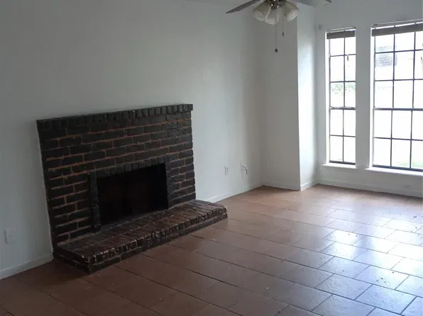 10115 Emerald Park Dr, Houston, TX 77070