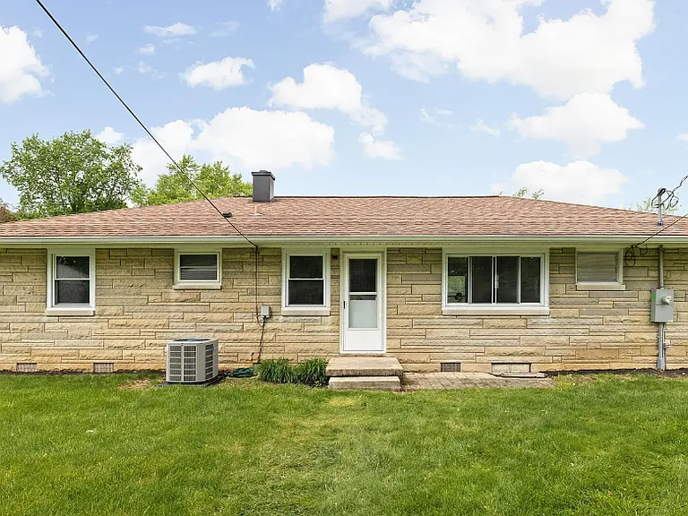 207 Stephen Ct — Photo 24