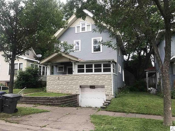 2nd image of 120 N 25th Ave W