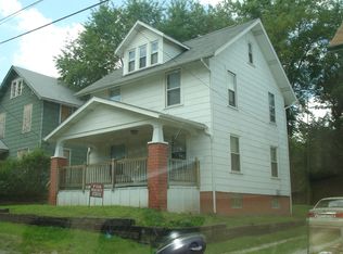 1525 Olive Pl NE, Canton, OH