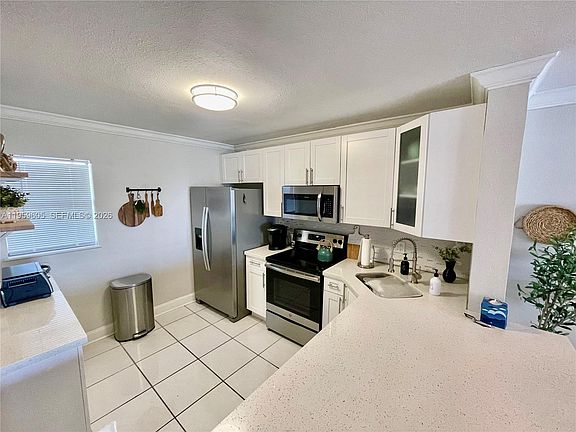 5th image of 4800 Bayview Dr APT 505