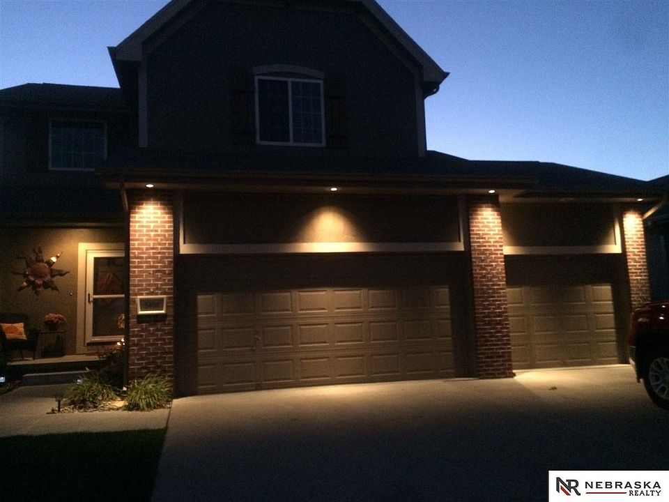 1st image of 5404 S 163rd Ave
