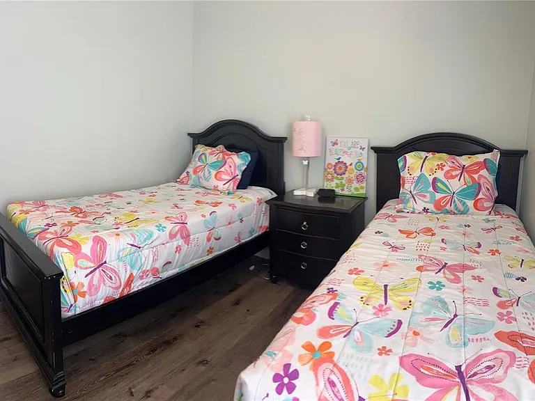 8121 Fan Palm Way — Photo 31