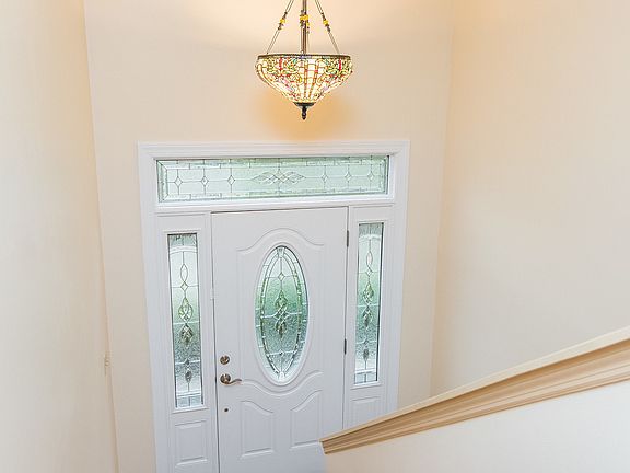 5th image of 219 Cawood Ct