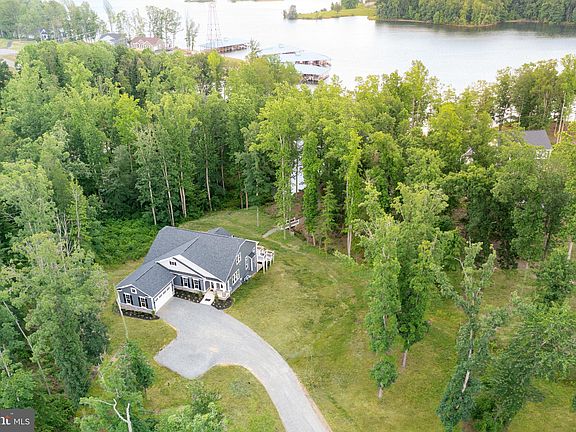4th image of 80 Fairview Dr