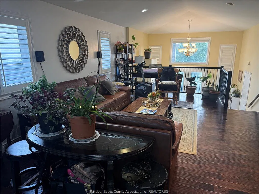 4 bed, $3,000 — Photo 4