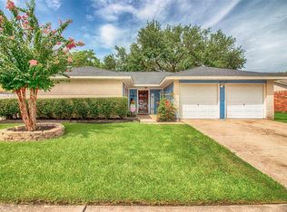 16710 Nina Dr, Friendswood, TX 77546