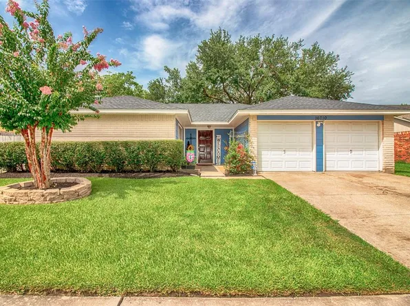 16710 Nina Dr, Friendswood, TX 77546