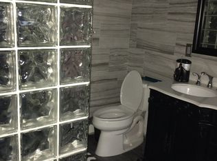 41 Old Neck Rd, Center Moriches, NY 11934