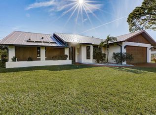 945 Indus Rd, Venice, FL 34293