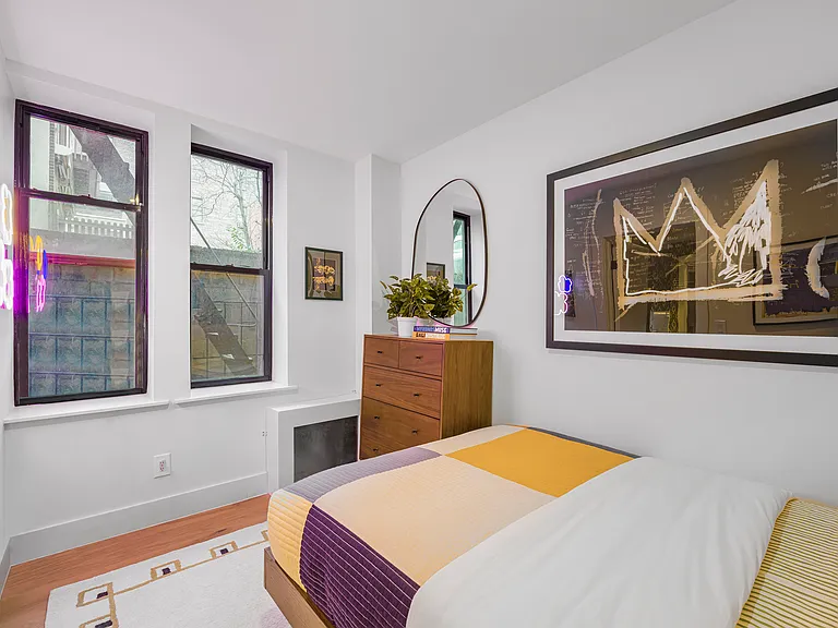 236 W 15th St #13 — Photo 8
