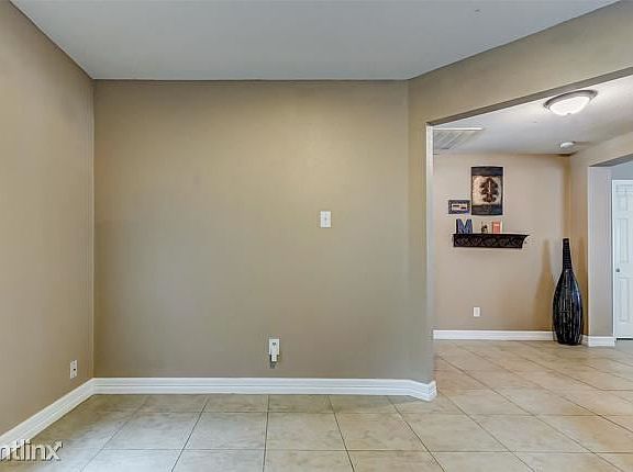 5th image of 311R Remington Heights Dr