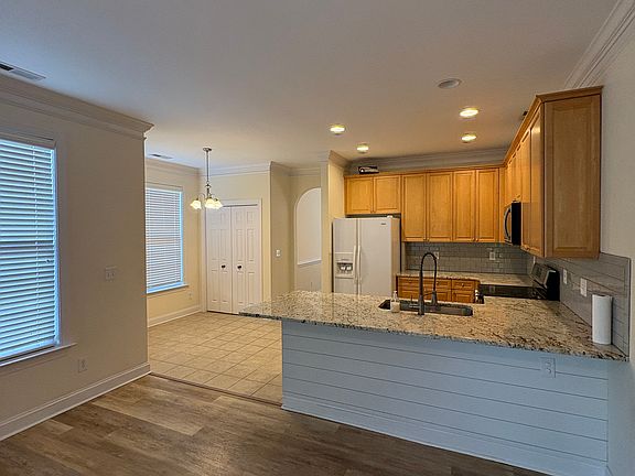 5th image of 1113 Grandiflora Dr