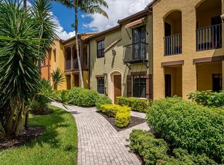9134 Chula Vista St, Naples, FL 34113