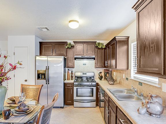 5th image of 14621 Erika Santillana Ct