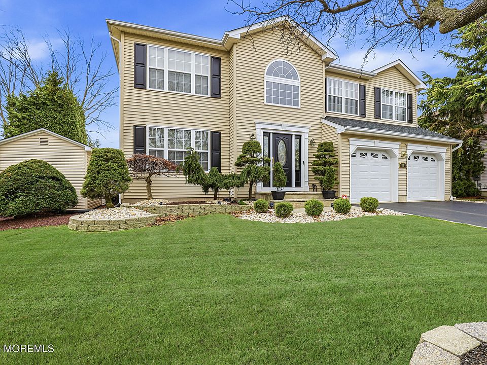 1st image of 16 Diamond Lane