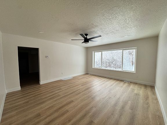 4th image of 798 W Vine St