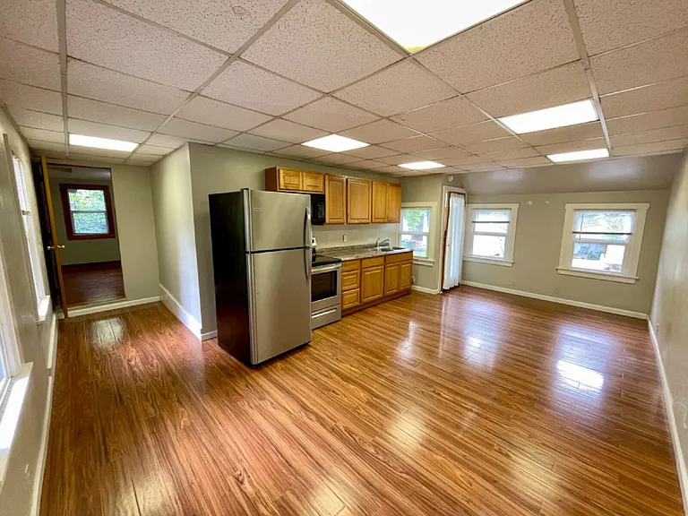 1627 Pearl St #E — Photo 2