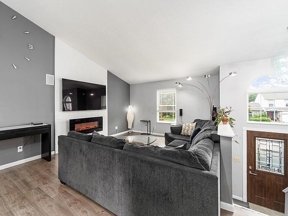 5th image of 5896 Alouette Ct