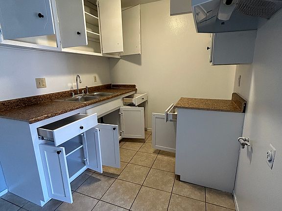 5th image of 13915 Frederick St APT J