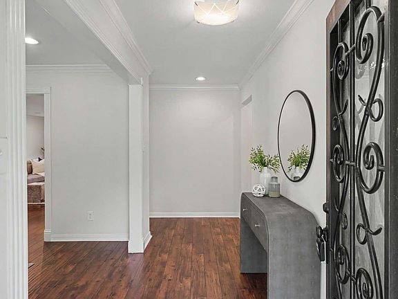 4th image of 5618 Edith St