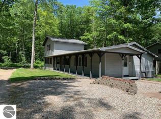 114 Jay Legion Dr, Roscommon, MI 48653