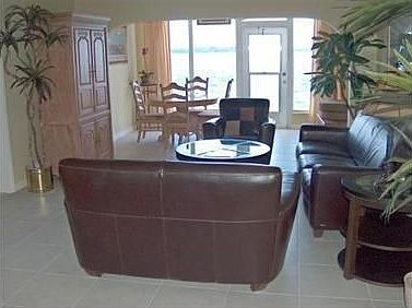 4th image of 52 Yacht Club Dr APT 106