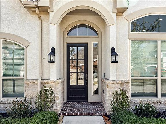 2nd image of 11606 Magnolia Crest Cove Ct