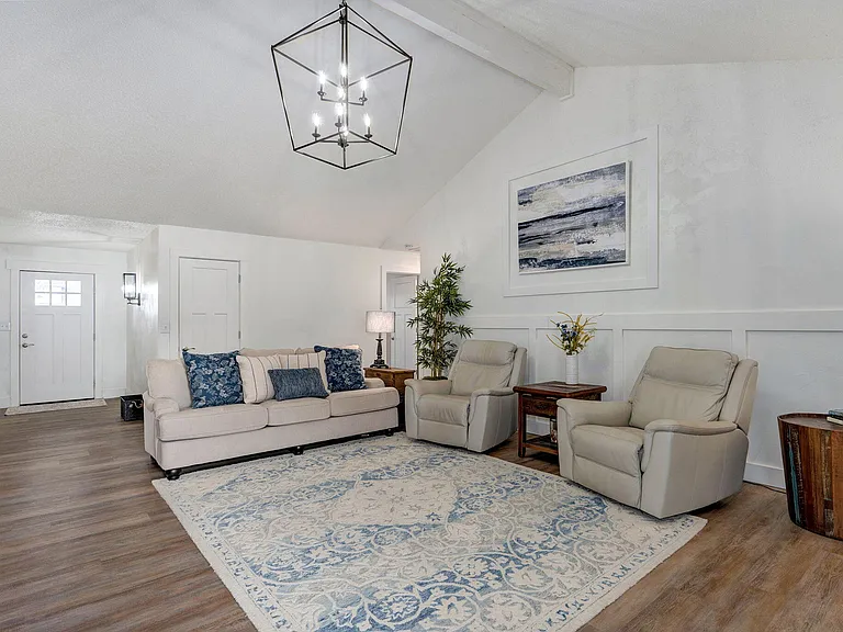 4094 S Eaton Ave — Photo 9