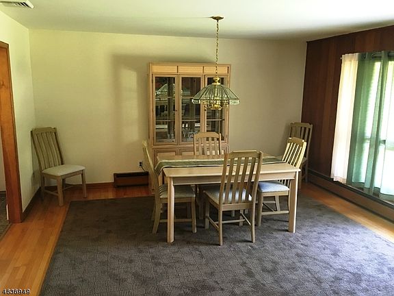 5th image of 16 Marion Dr