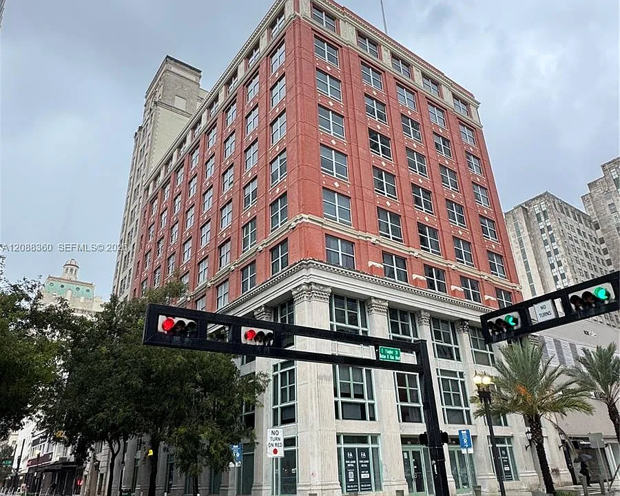 111 E Flagler St #304