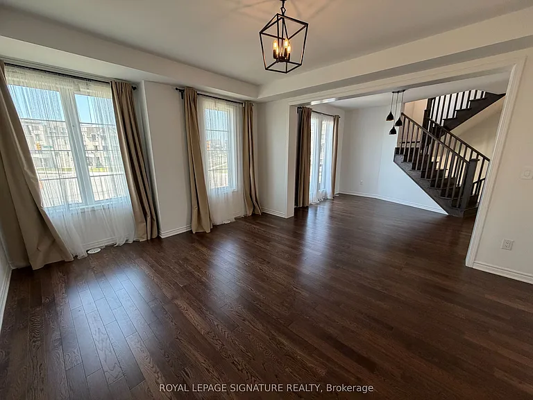 1392 William Halton Pkwy W — Photo 20