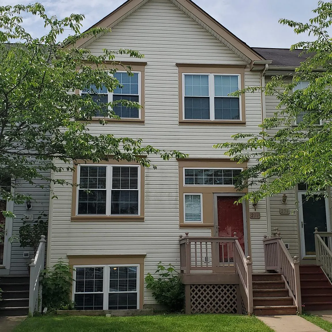 4 bed, 3.5 bath, 1992 sqft, $2,750 — Photo 1