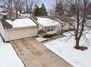 525 Floral Dr, Green Bay, WI 54301