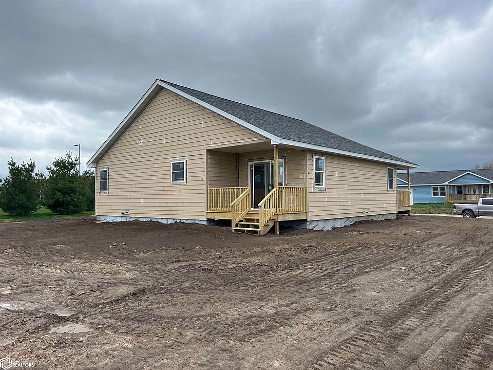 2nd image of 4 Bennink Ln