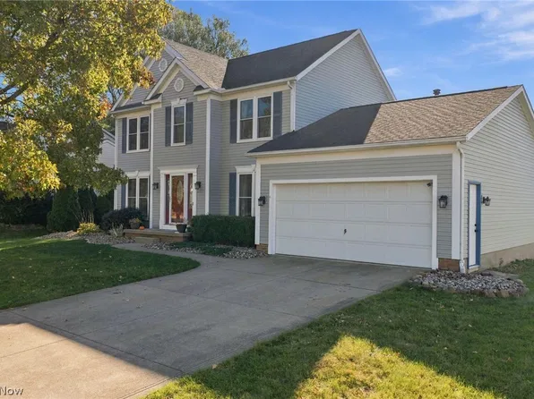 665 Oakcrest Dr, Wadsworth, OH 44281