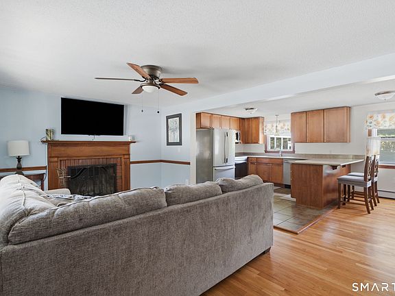 5th image of 60 Simon Road