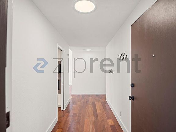 4th image of 1654 Sugarloaf Dr