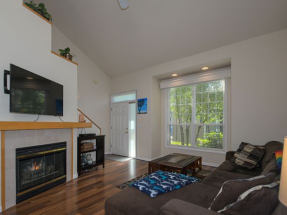 2nd image of 9008 NE 54th St Unit 12D