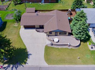 1217 5th Ave NE, Devils Lake, ND 58301