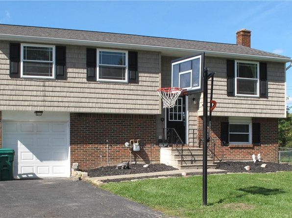 Additional property image - 6555 Royal Pkwy N, Lockport, NY 14094