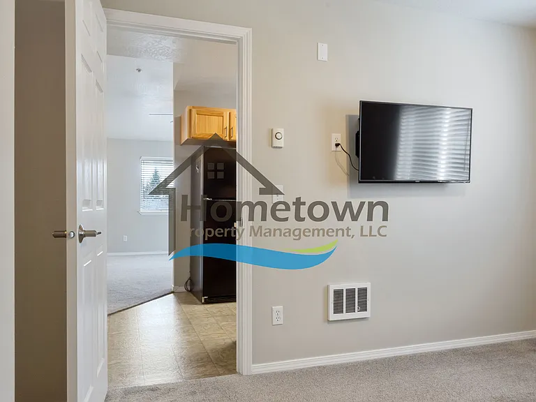 723-1 E Whispering Pines Ln — Photo 8