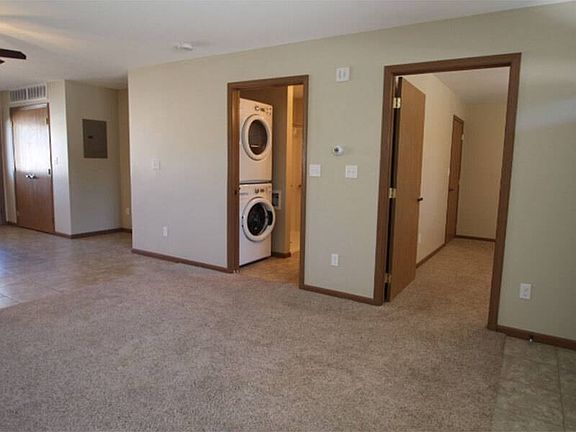 4th image of 1811 E Elm St APT 2