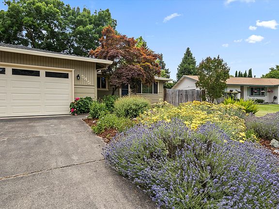 3rd image of 545 Dogwood Dr