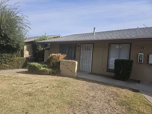 6214 N Fresno St #101 Photo 1