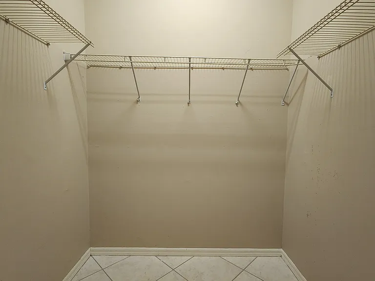 11082 Lakeland Cir — Photo 13