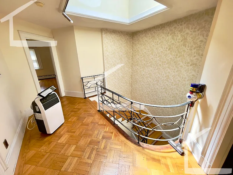 1716 Beacon St #MR3 — Photo 15
