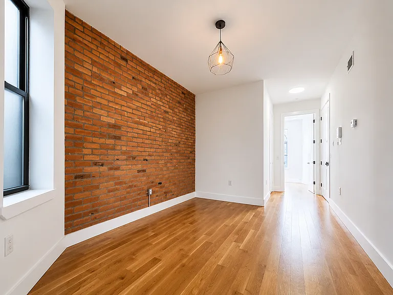 55 Troutman St #2L — Photo 3