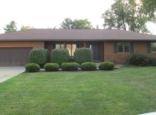 14 Primrose Ln, Sycamore, IL 60178