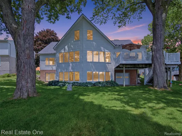 9400 Sashabaw Rd, Clarkston, MI 48348